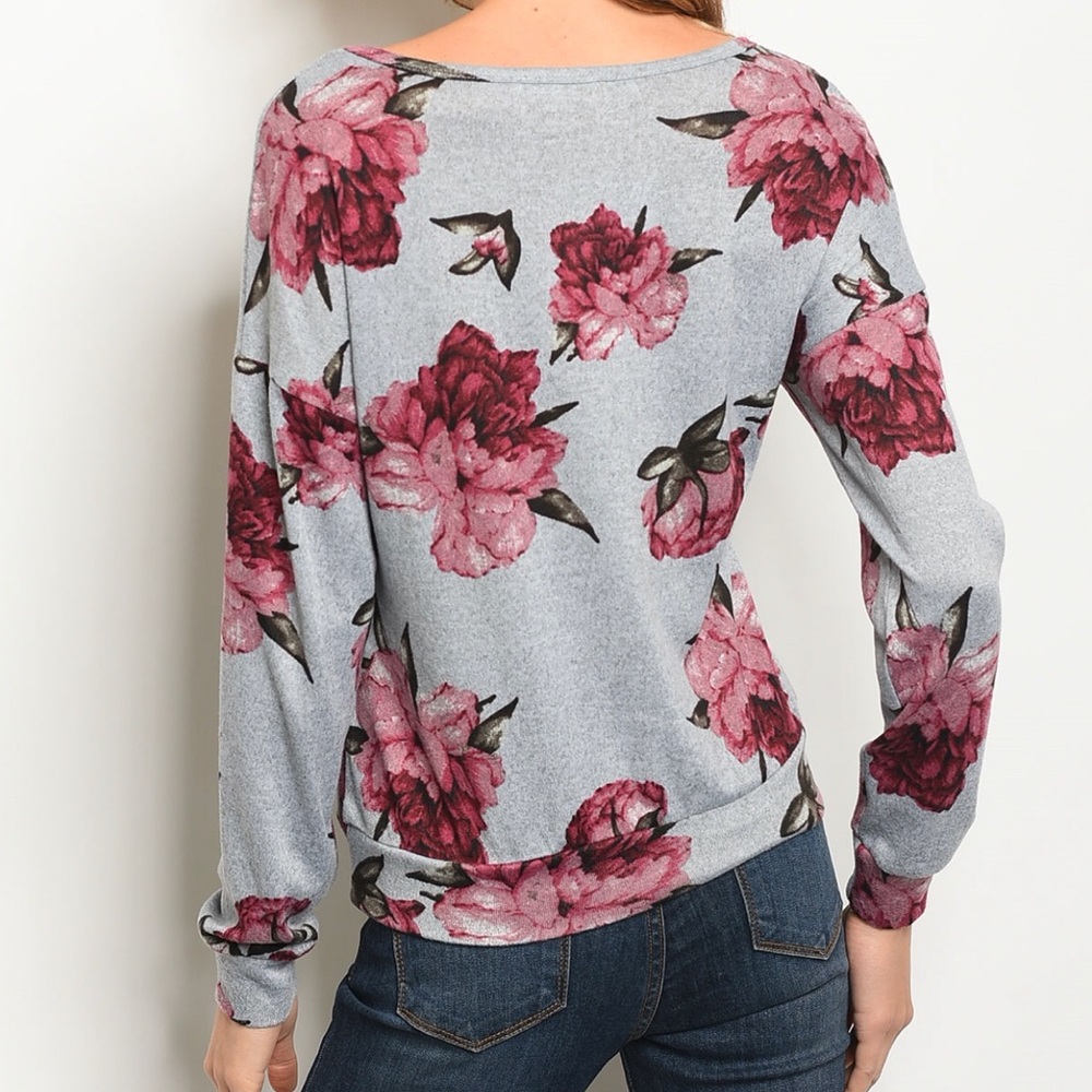 LAST Gray Floral V-Neck Top 02009 - Picture 2 of 2